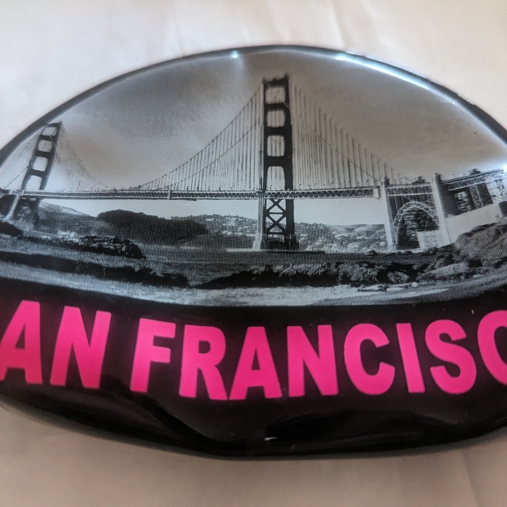 Robin Ruth- San Francisco small cosmetic purse ( pink/black)